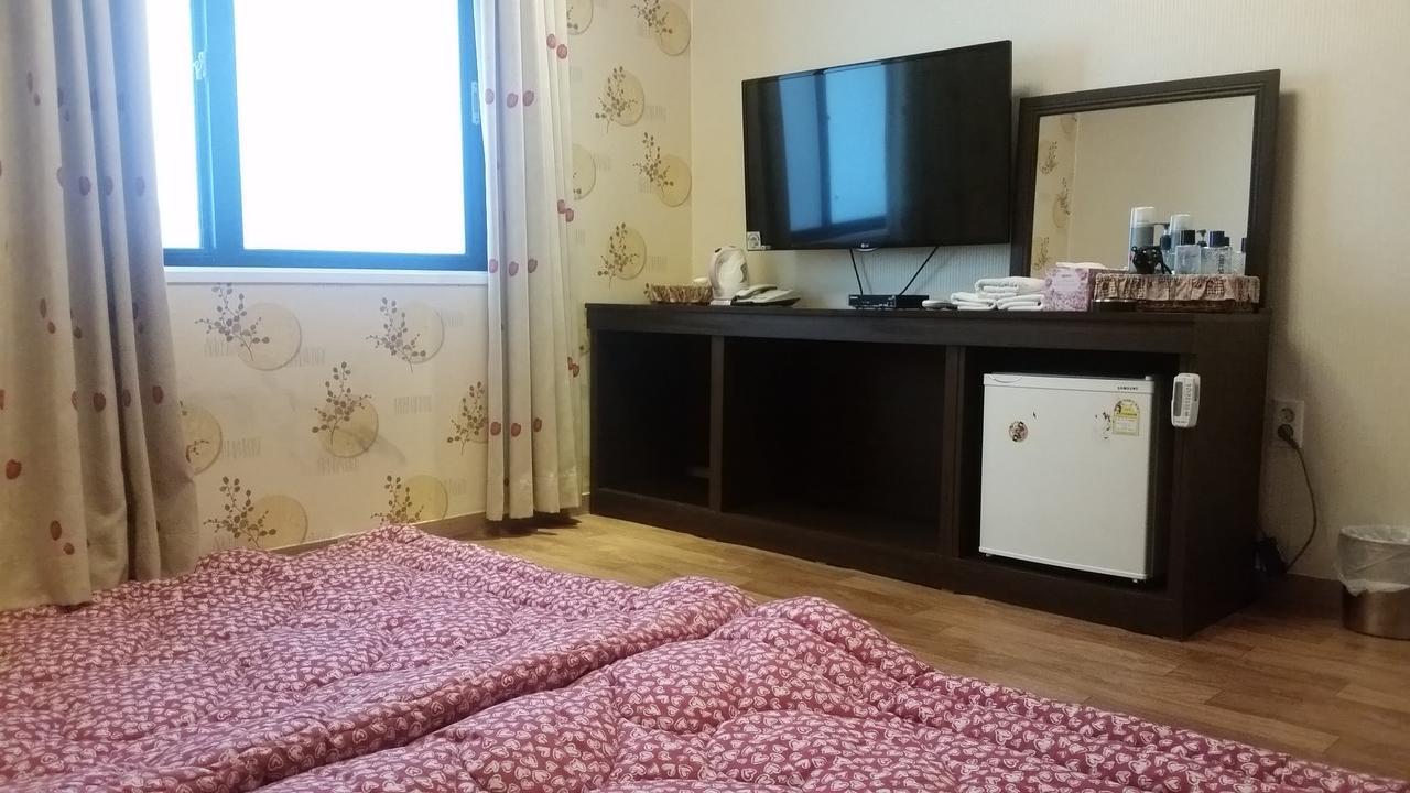 Hill Park Hotel Jeju Dış mekan fotoğraf